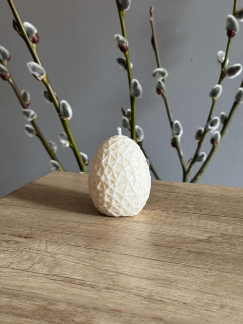 Świeca sojowa w kształcie pisanki