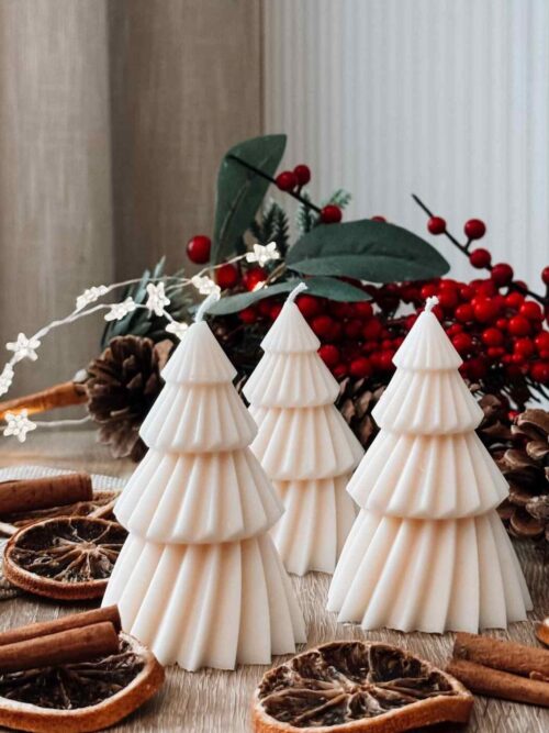 świąteczna świeca sojowa w kształcie choinki