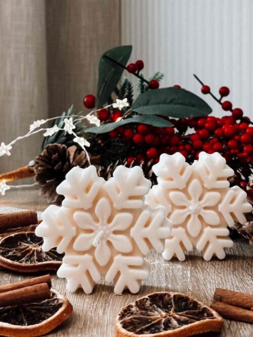 świąteczna świeca sojowa w kształcie śnieżynki